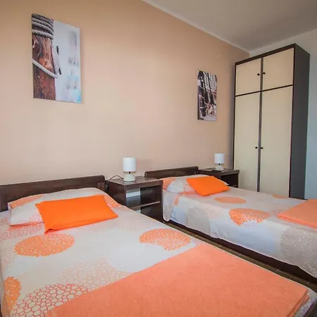 Ivanica And Mirela Apartment