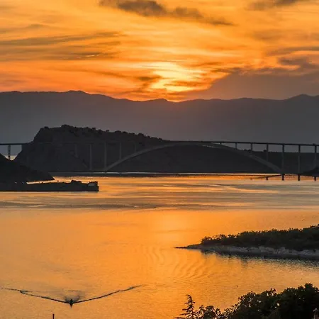 Ivanica And Mirela شقة *