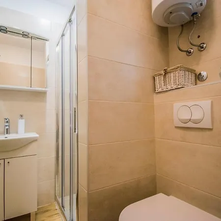 Ivanica And Mirela Apartment