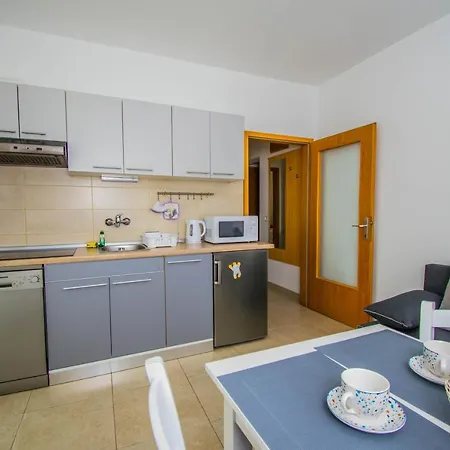 Ivanica And Mirela Apartman Jadranovo