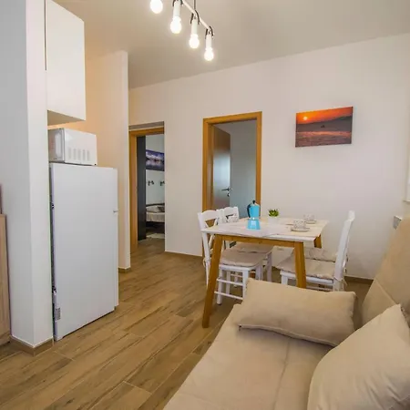 Ivanica And Mirela Jadranovo