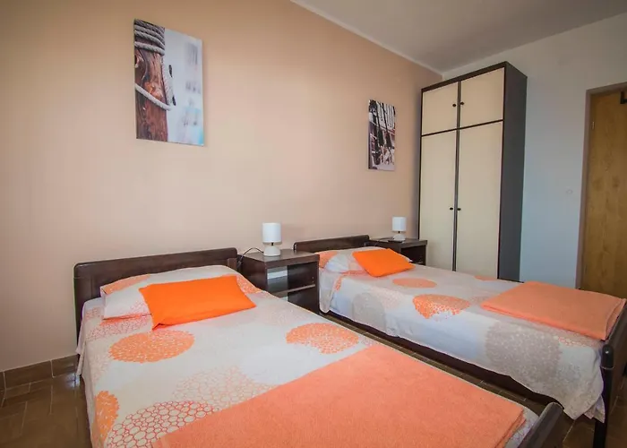 Ivanica And Mirela Apartment