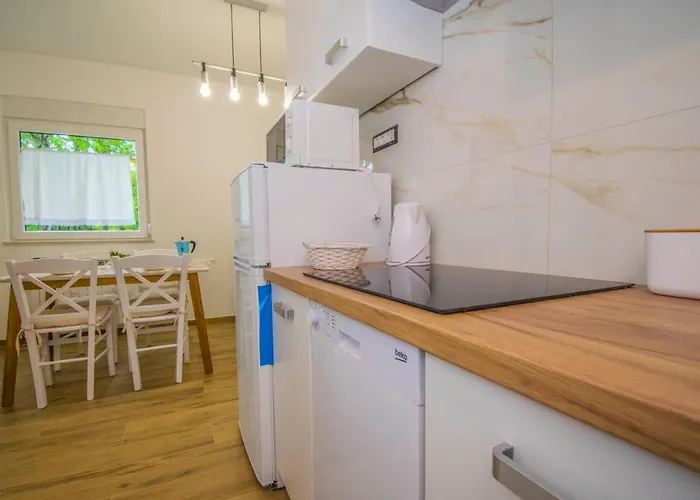 Ivanica And Mirela アパート *